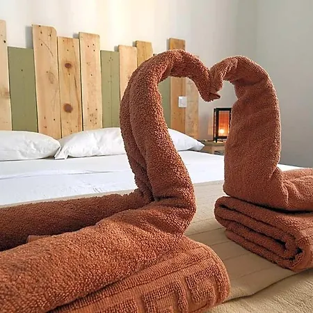 Bed & Breakfast Twenty Seven Degrees Palmas